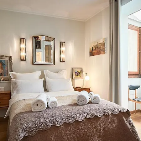 Apartment Sunlight - Marinette - Port Area, 2 Bedrooms, Sleep 6, Sea View